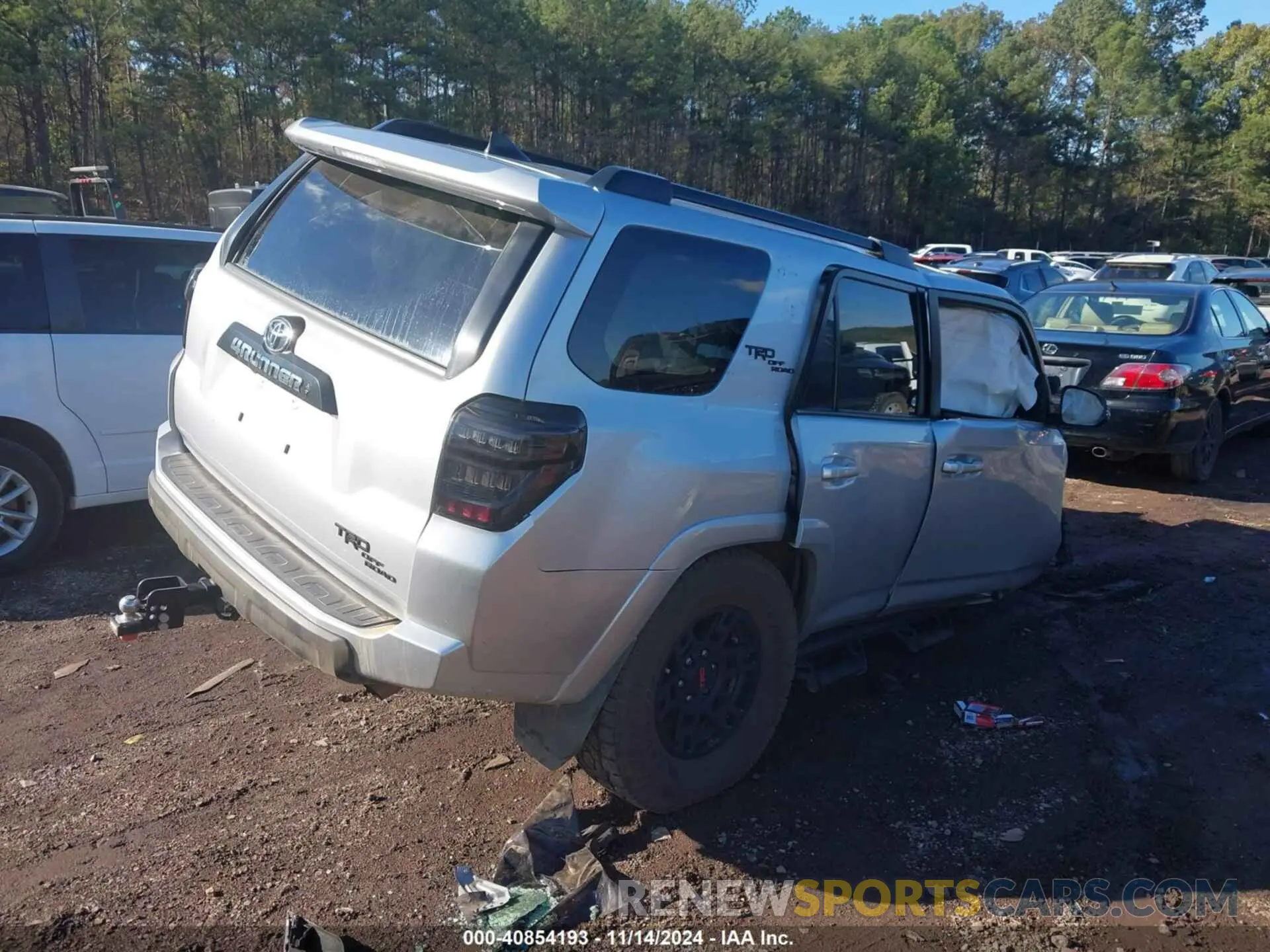 4 fotografías del automóvil dañado JTERU5JR0M5919622 TOYOTA 4RUNNER 2021