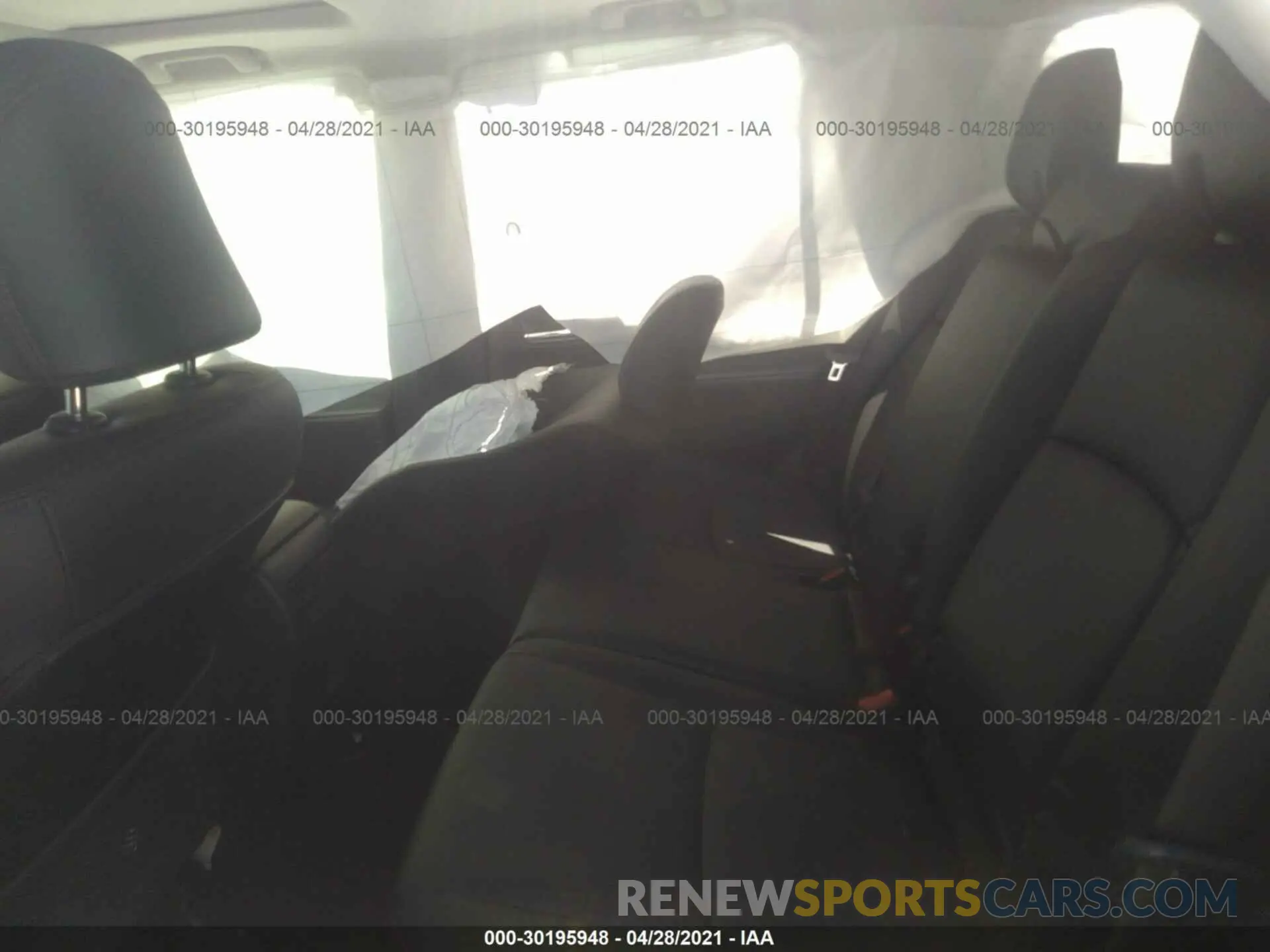 8 fotografías del automóvil dañado JTERU5JR1M5853825 TOYOTA 4RUNNER 2021