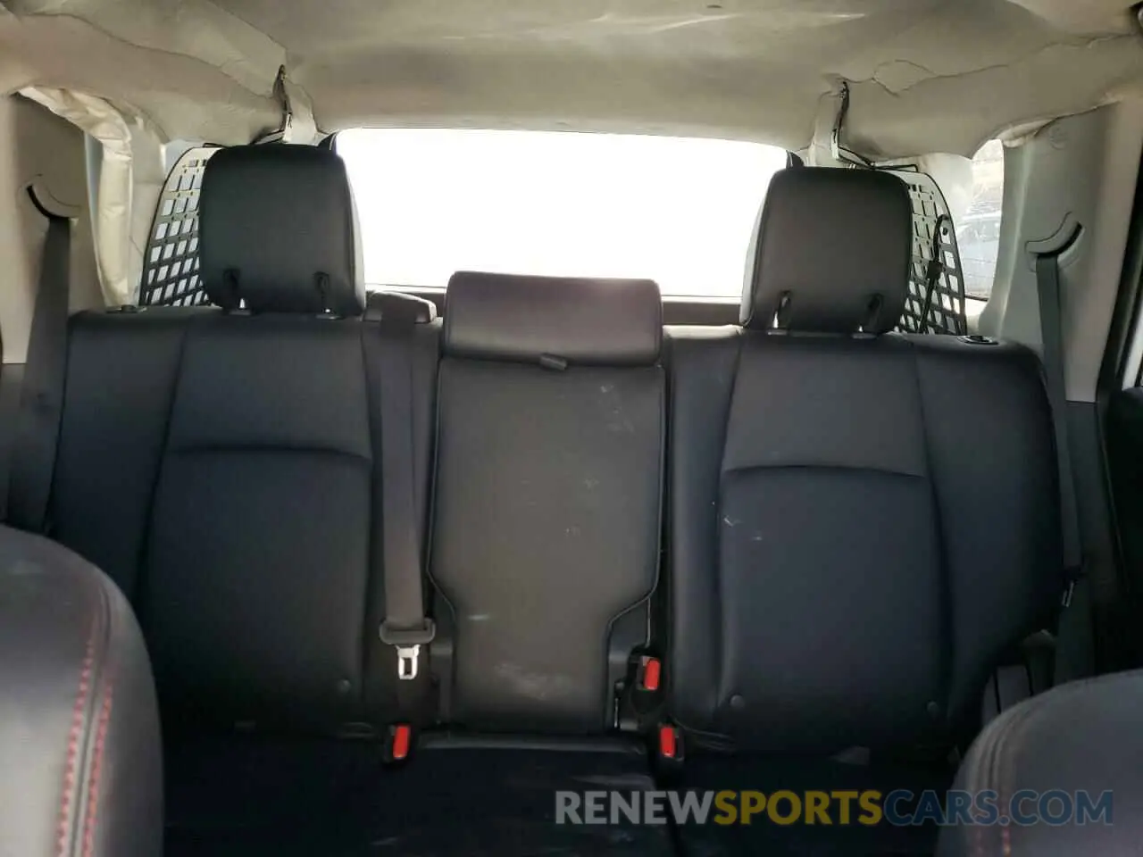 10 fotografías del automóvil dañado JTERU5JR1M5937871 TOYOTA 4RUNNER 2021