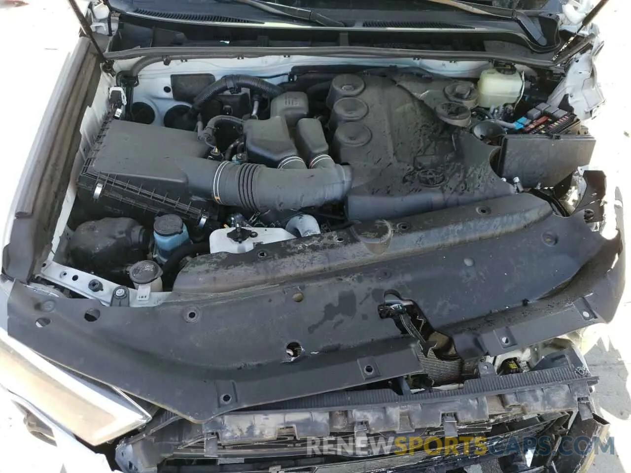 12 fotografías del automóvil dañado JTERU5JR1M5937871 TOYOTA 4RUNNER 2021