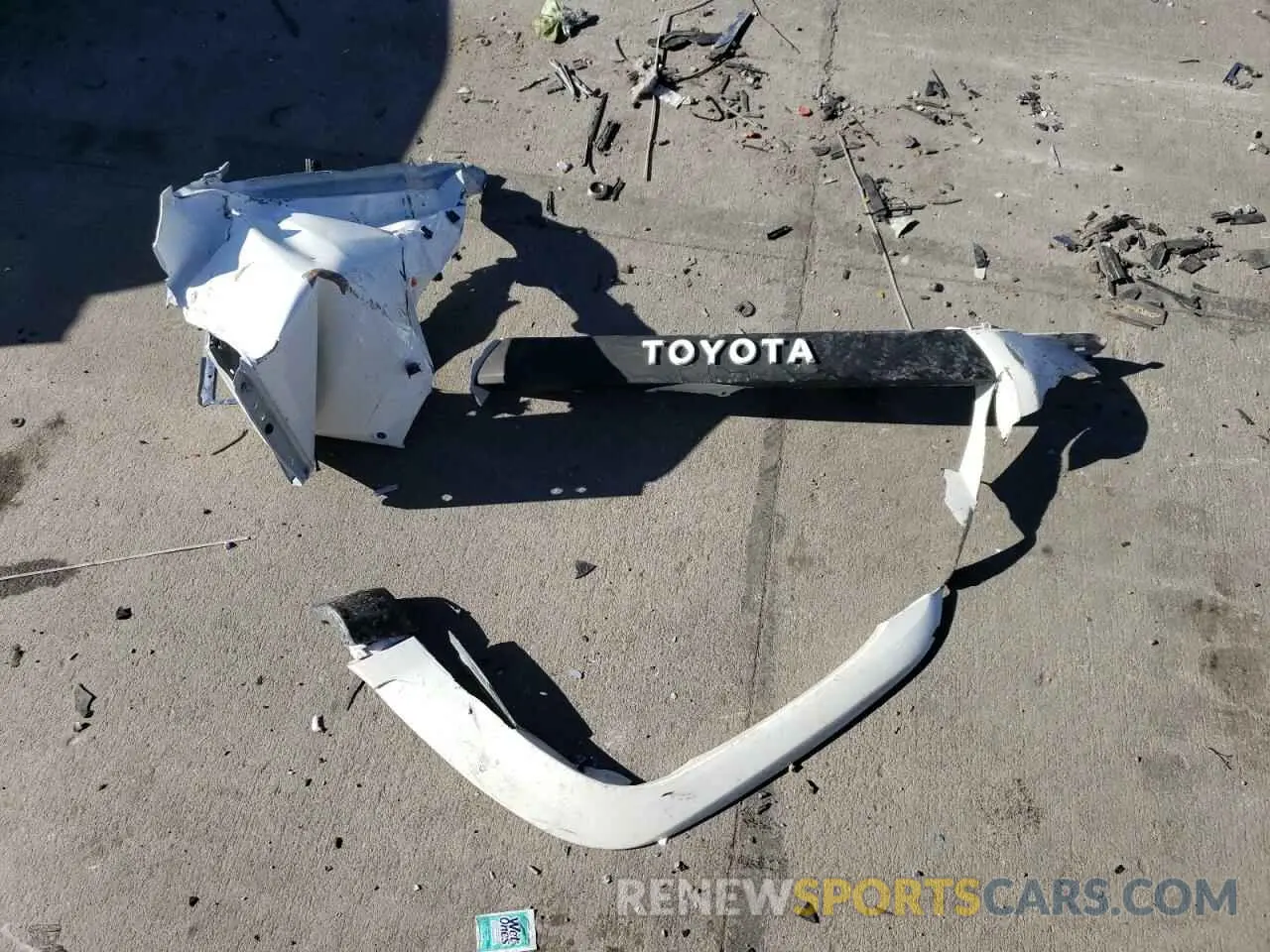 13 fotografías del automóvil dañado JTERU5JR1M5937871 TOYOTA 4RUNNER 2021