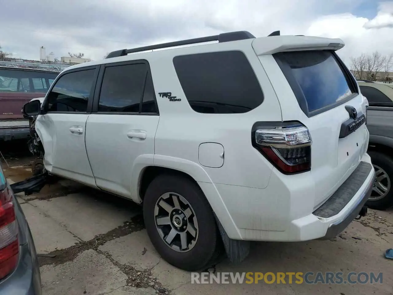 2 fotografías del automóvil dañado JTERU5JR1M5937871 TOYOTA 4RUNNER 2021