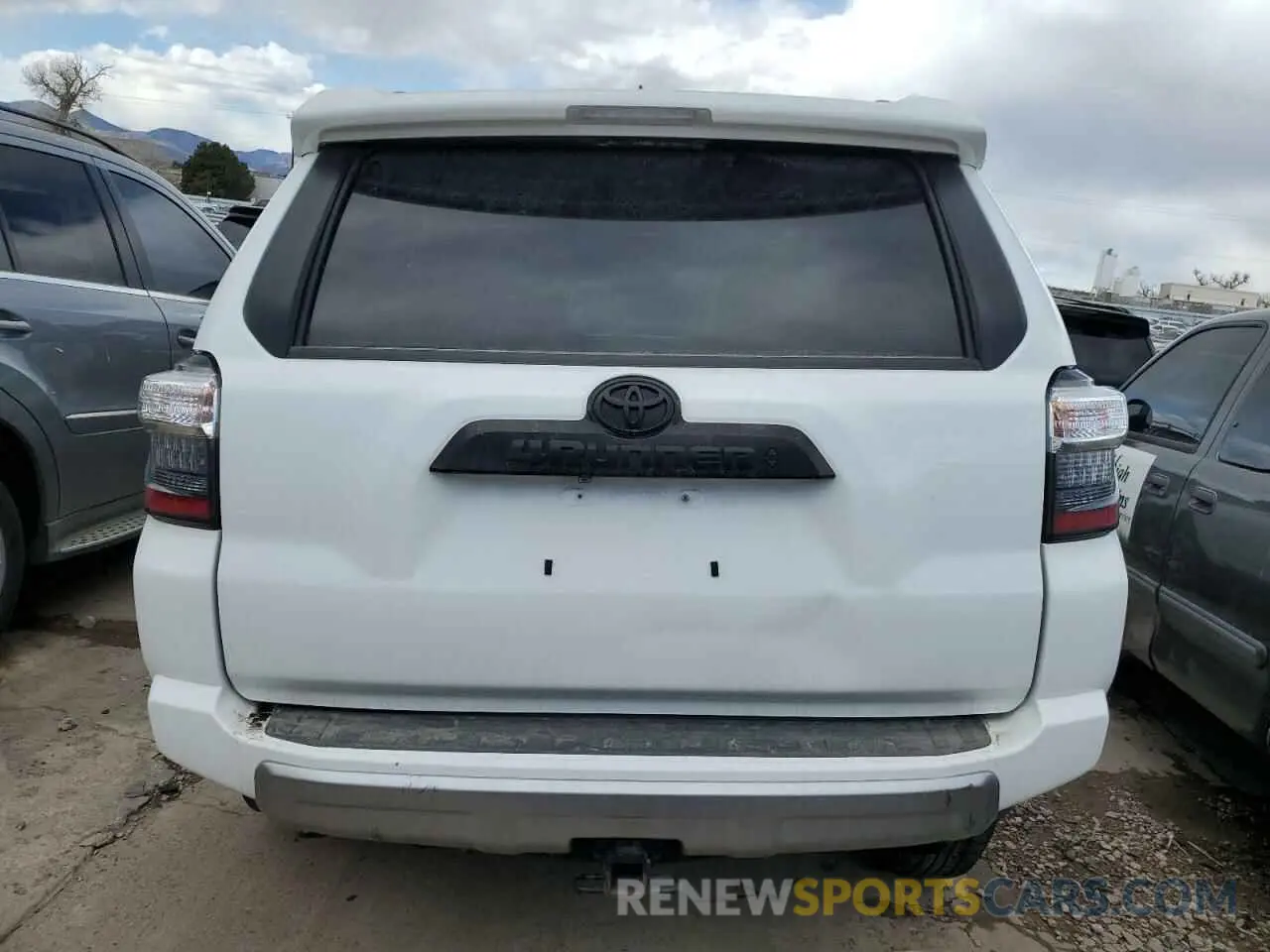 6 fotografías del automóvil dañado JTERU5JR1M5937871 TOYOTA 4RUNNER 2021