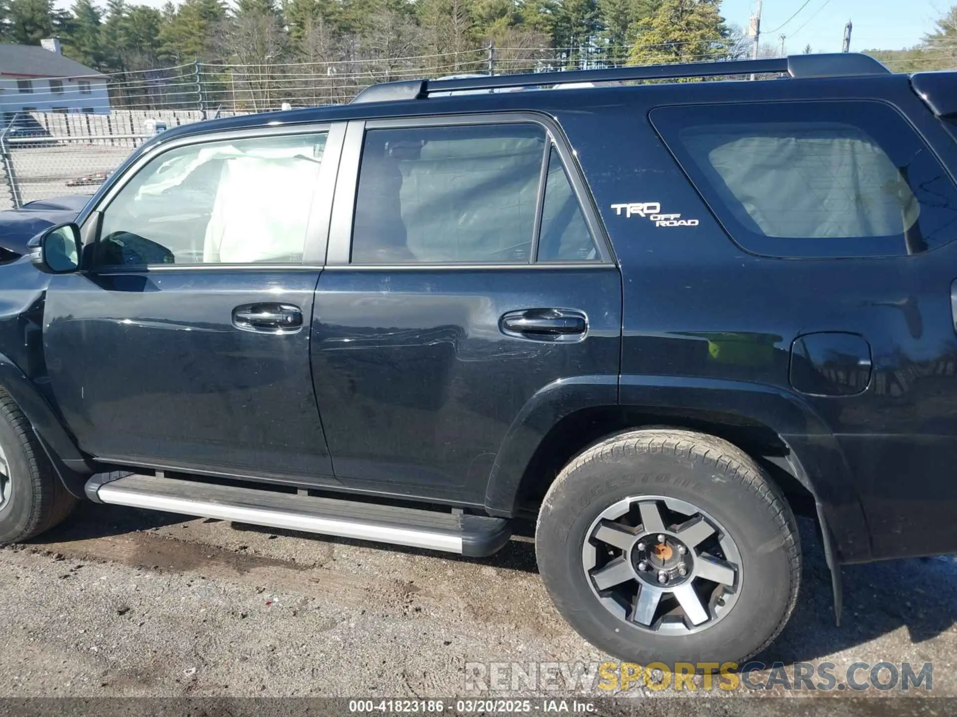 14 fotografías del automóvil dañado JTERU5JR1M5970644 TOYOTA 4RUNNER 2021