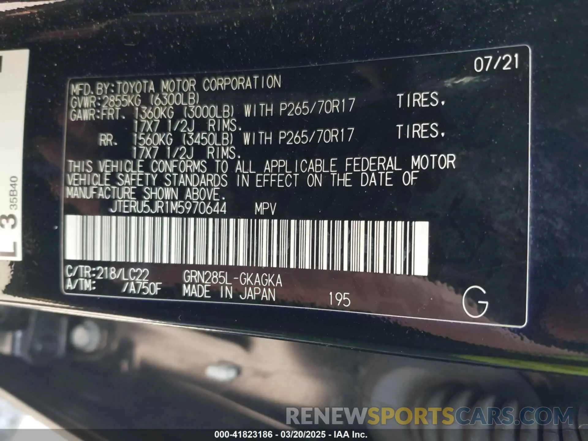 9 fotografías del automóvil dañado JTERU5JR1M5970644 TOYOTA 4RUNNER 2021