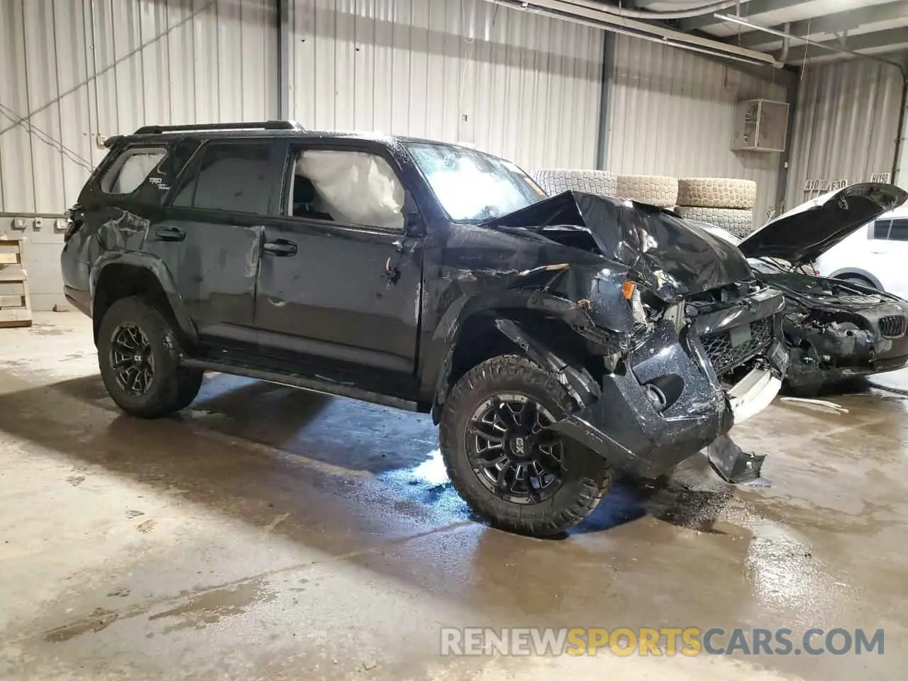 4 fotografías del automóvil dañado JTERU5JR2M5844535 TOYOTA 4RUNNER 2021