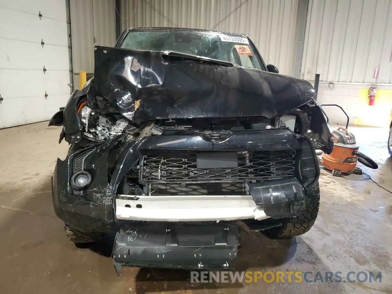 5 fotografías del automóvil dañado JTERU5JR2M5844535 TOYOTA 4RUNNER 2021