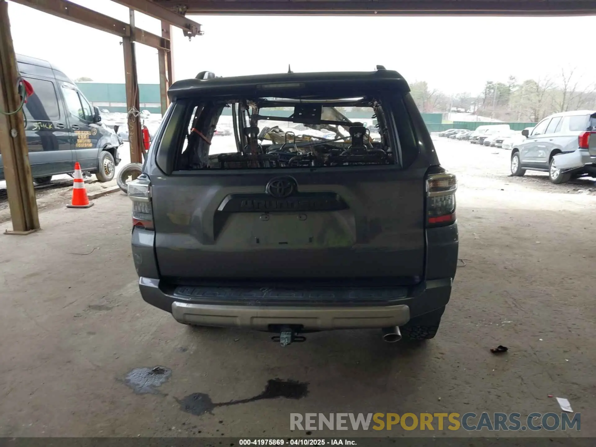 16 fotografías del automóvil dañado JTERU5JR3M5844835 TOYOTA 4RUNNER 2021