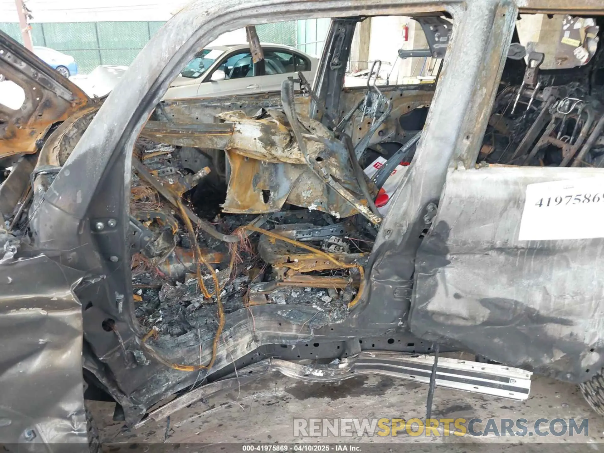 19 fotografías del automóvil dañado JTERU5JR3M5844835 TOYOTA 4RUNNER 2021
