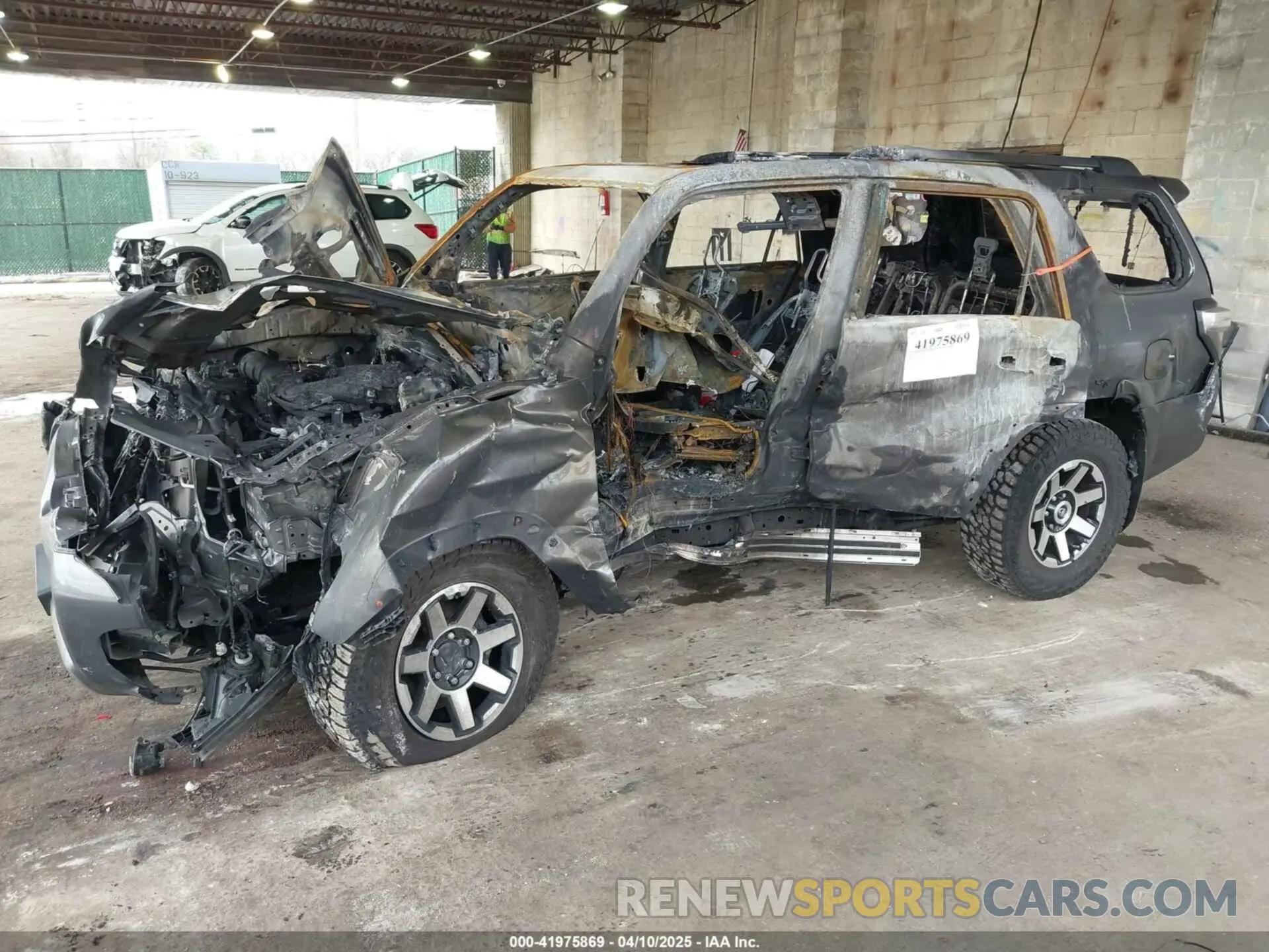 2 fotografías del automóvil dañado JTERU5JR3M5844835 TOYOTA 4RUNNER 2021