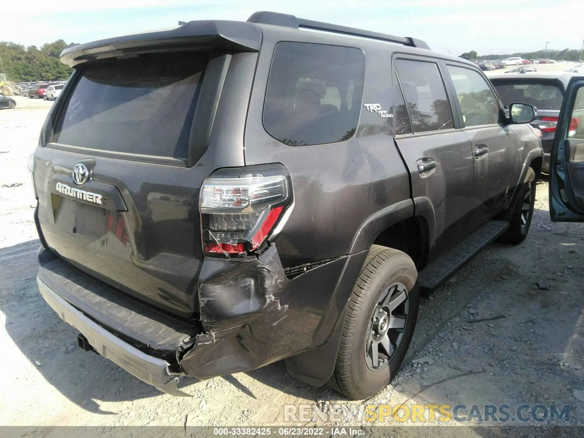 4 fotografías del automóvil dañado JTERU5JR3M5920716 TOYOTA 4RUNNER 2021