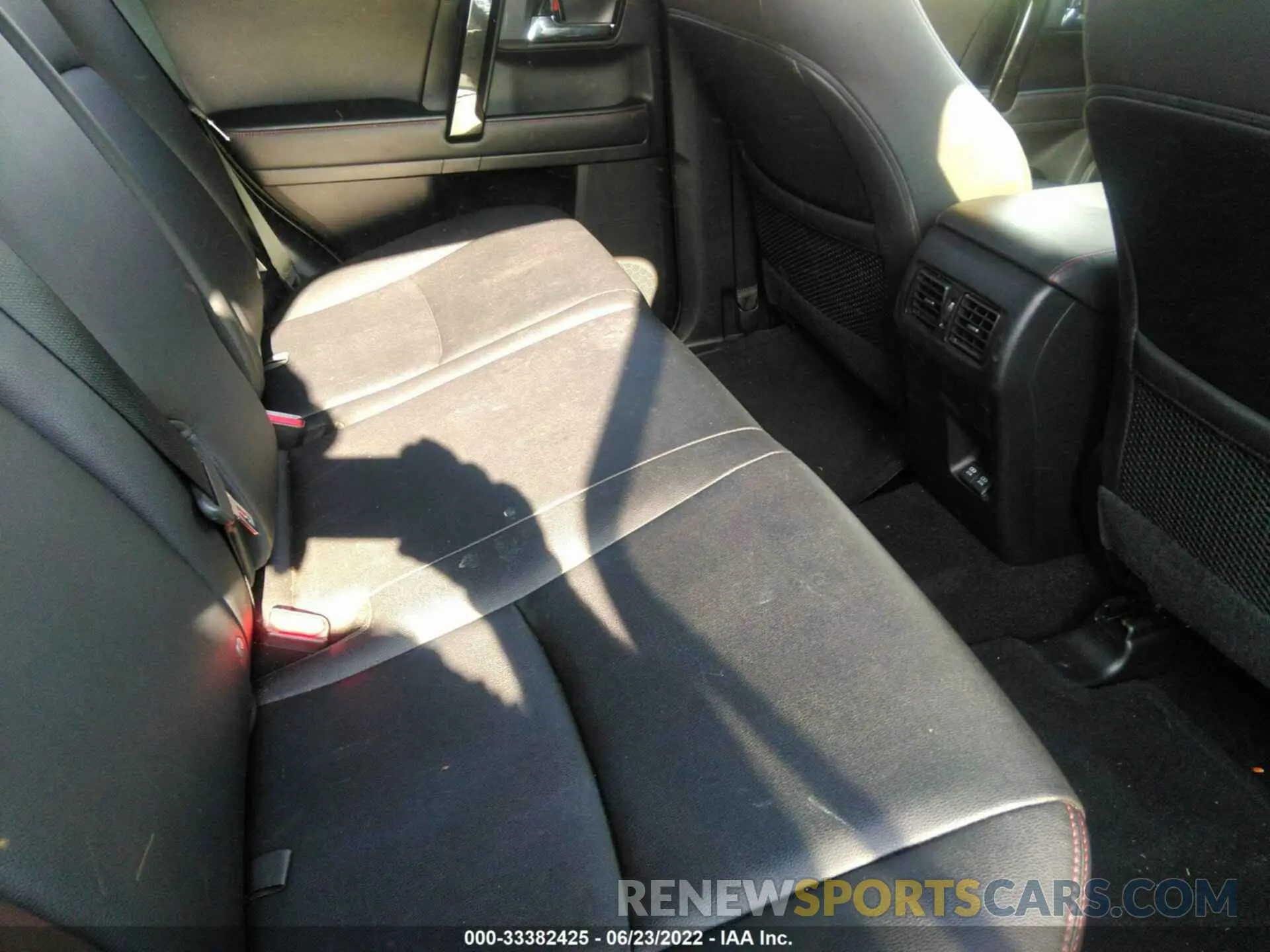 8 fotografías del automóvil dañado JTERU5JR3M5920716 TOYOTA 4RUNNER 2021