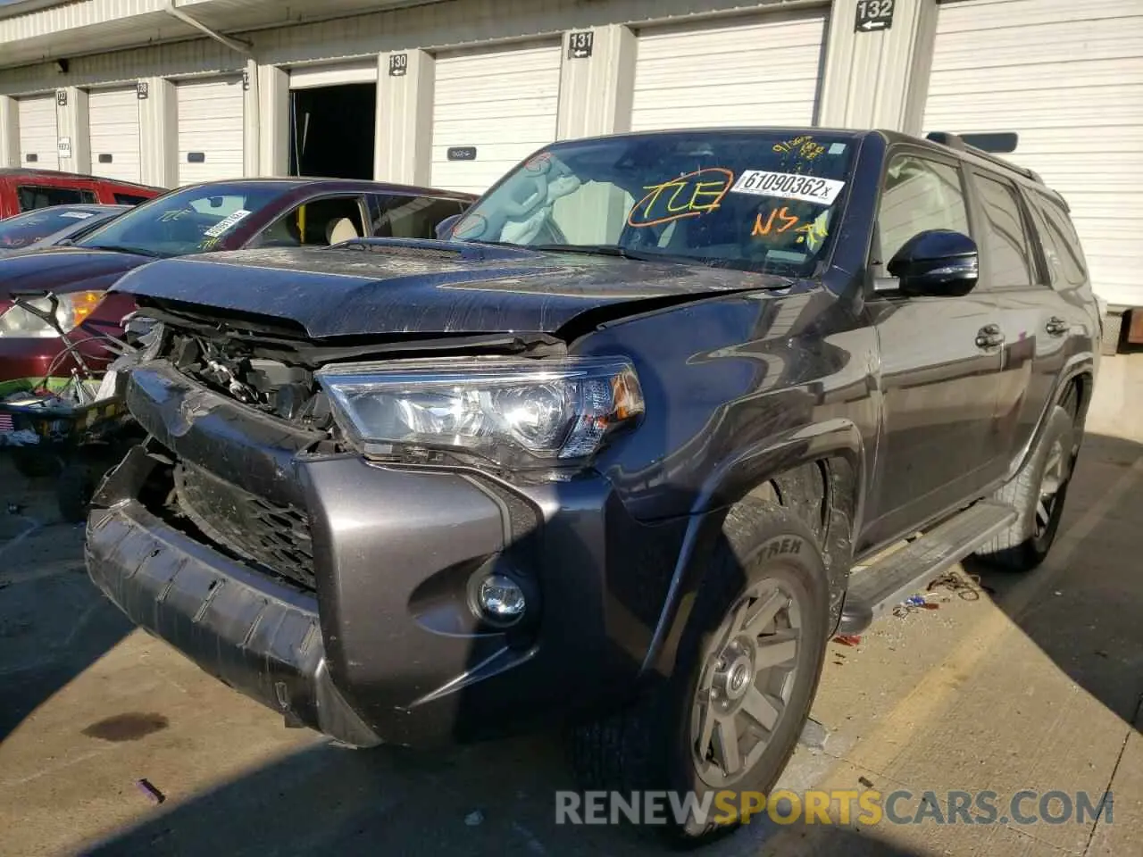 2 fotografías del automóvil dañado JTERU5JR4M5846500 TOYOTA 4RUNNER 2021