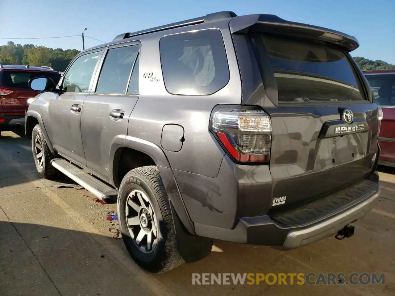3 fotografías del automóvil dañado JTERU5JR4M5846500 TOYOTA 4RUNNER 2021