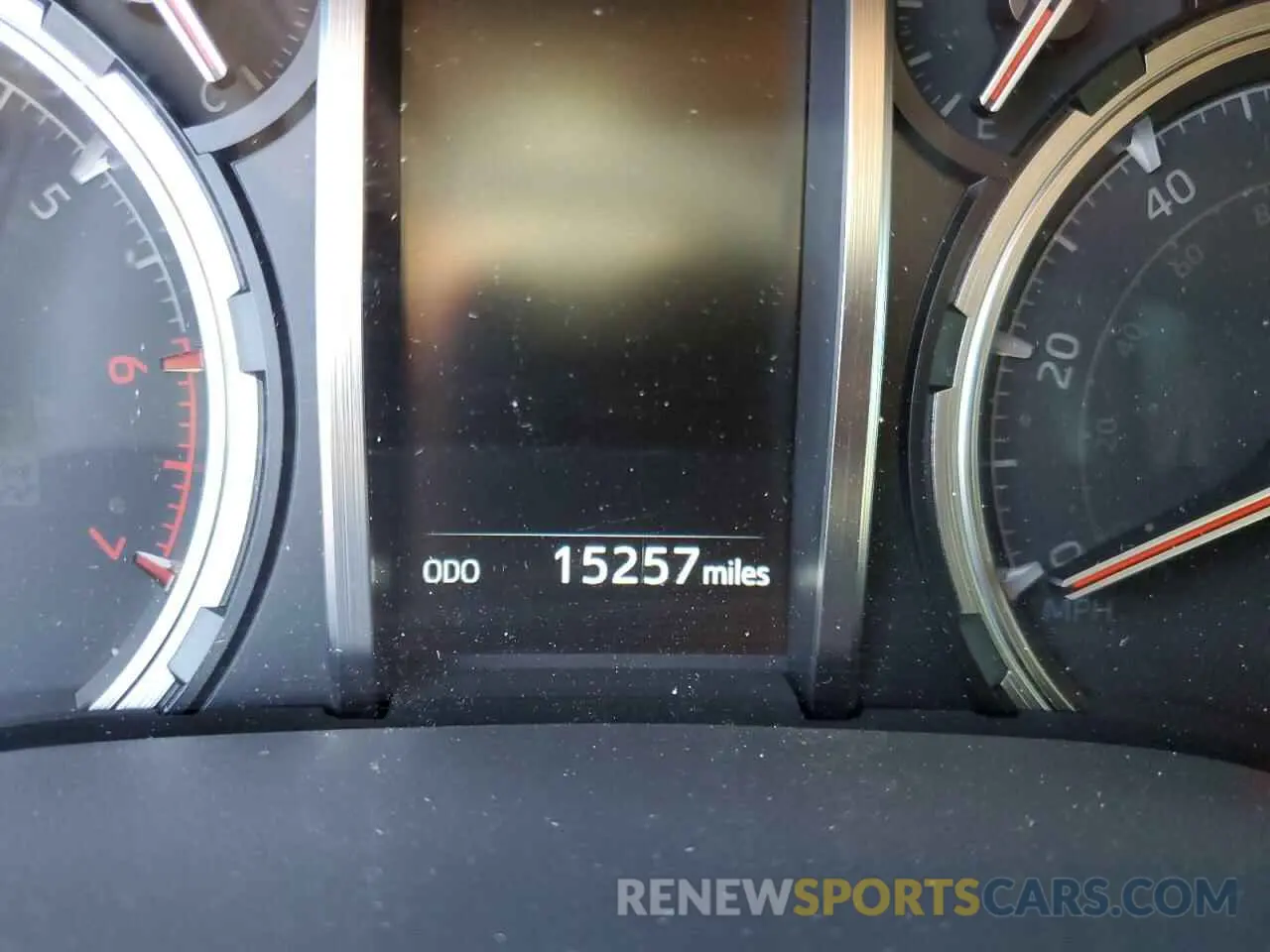8 fotografías del automóvil dañado JTERU5JR4M5857299 TOYOTA 4RUNNER 2021