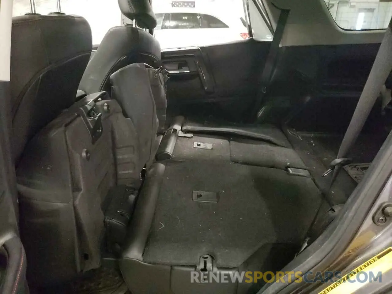 11 fotografías del automóvil dañado JTERU5JR4M5864012 TOYOTA 4RUNNER 2021