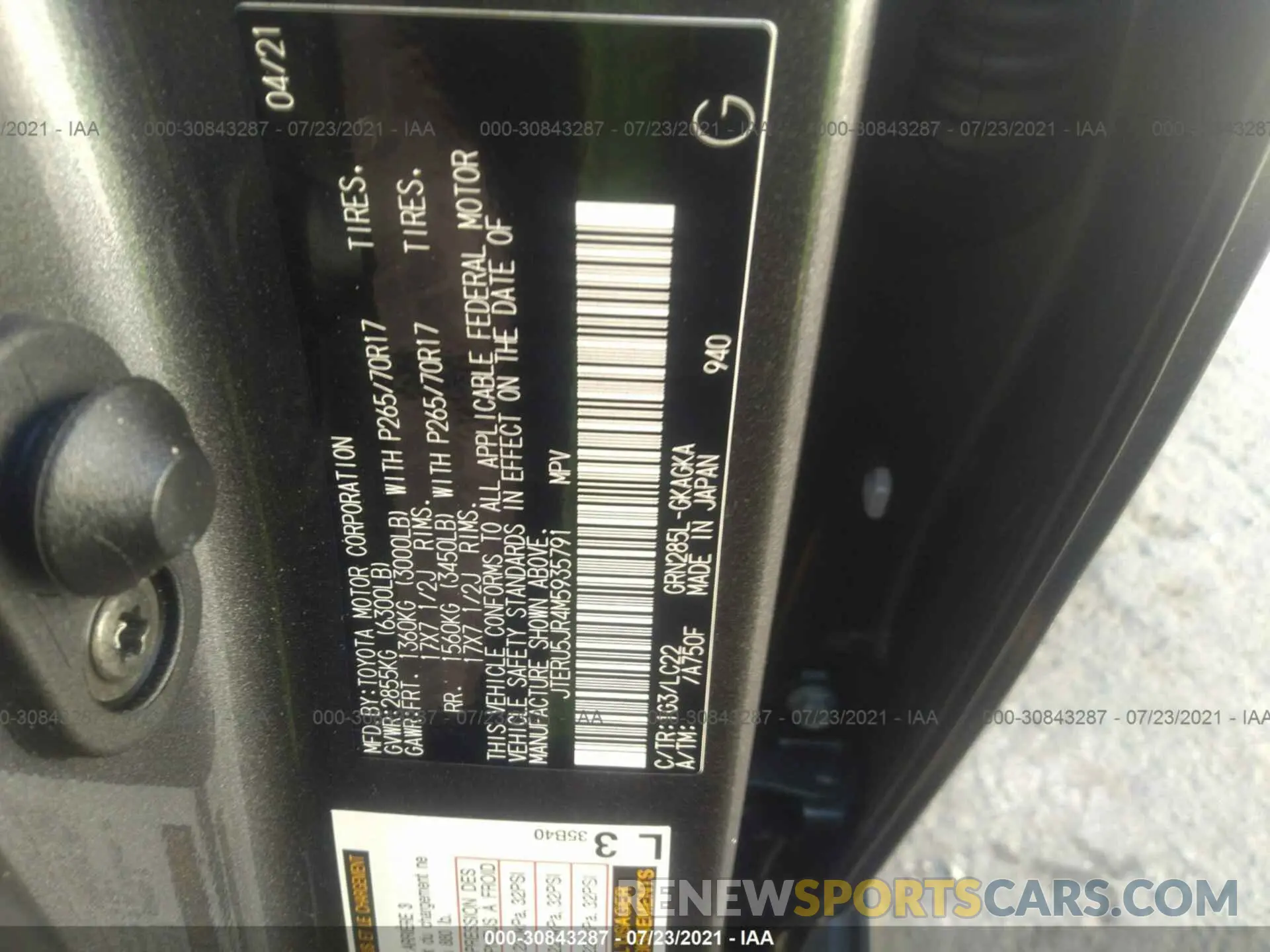 9 fotografías del automóvil dañado JTERU5JR4M5935791 TOYOTA 4RUNNER 2021