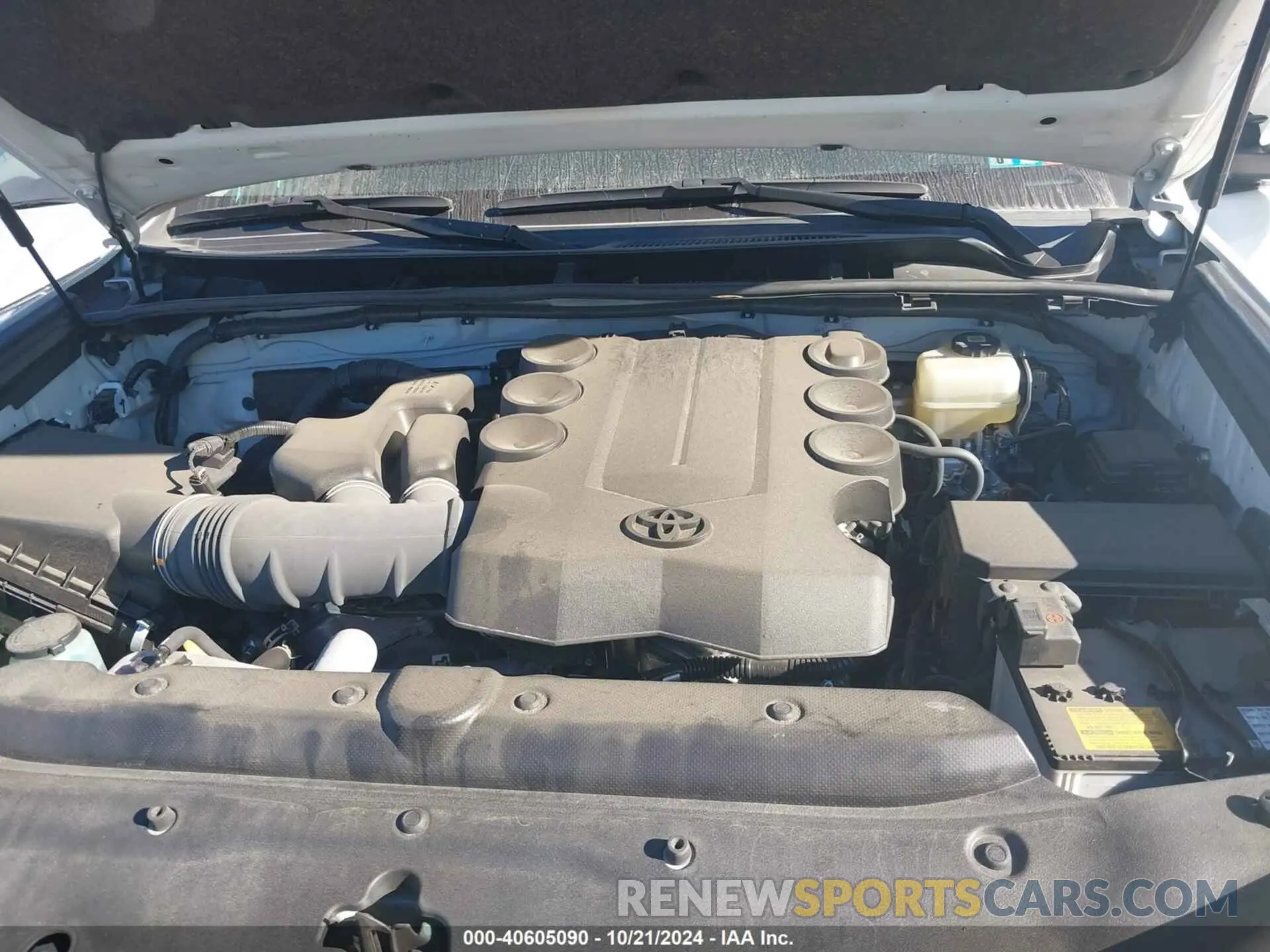 10 fotografías del automóvil dañado JTERU5JR4M5961095 TOYOTA 4RUNNER 2021