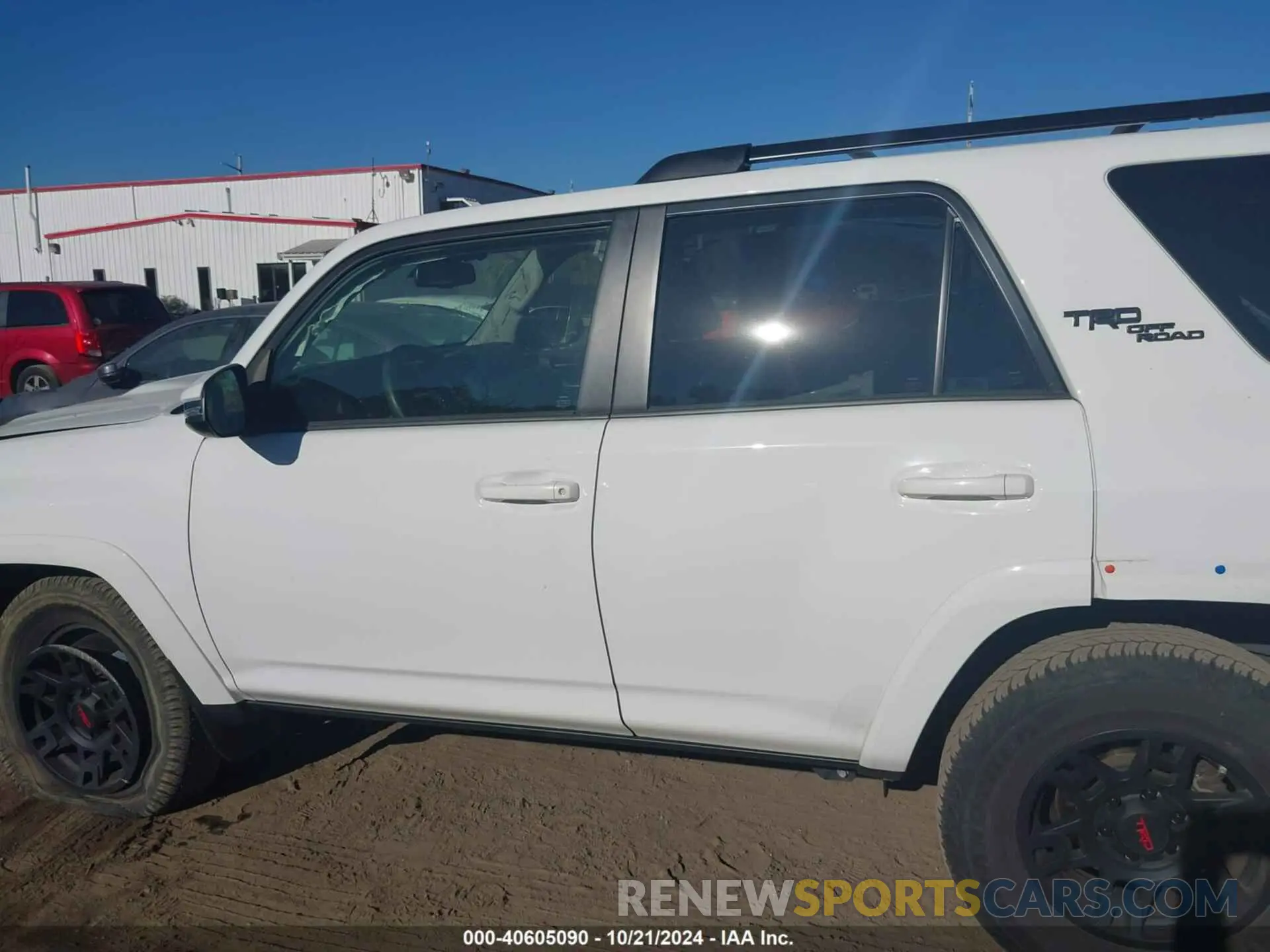 15 fotografías del automóvil dañado JTERU5JR4M5961095 TOYOTA 4RUNNER 2021