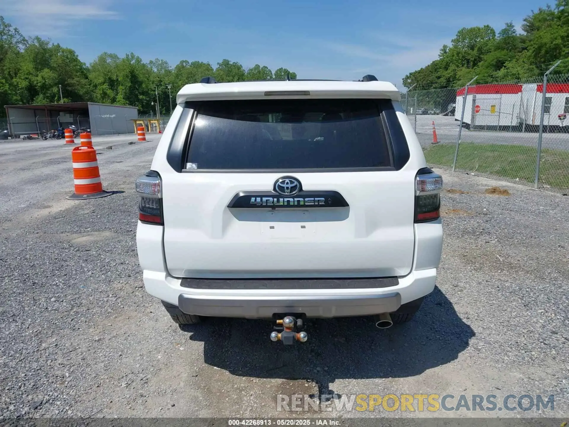 16 fotografías del automóvil dañado JTERU5JR5M5903979 TOYOTA 4RUNNER 2021