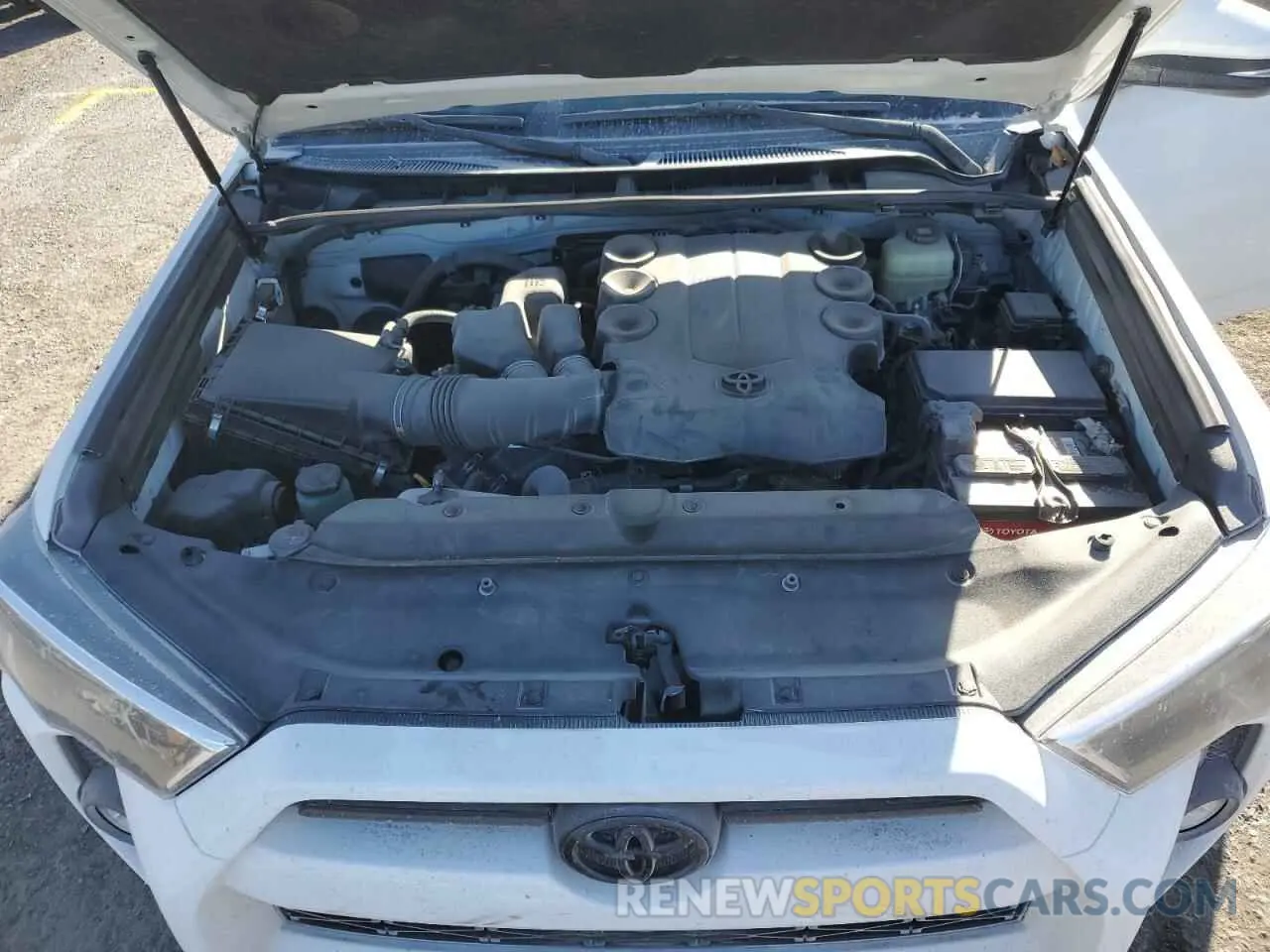 13 fotografías del automóvil dañado JTERU5JR6M5923142 TOYOTA 4RUNNER 2021