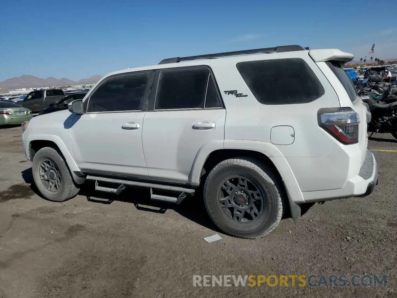 2 fotografías del automóvil dañado JTERU5JR6M5923142 TOYOTA 4RUNNER 2021