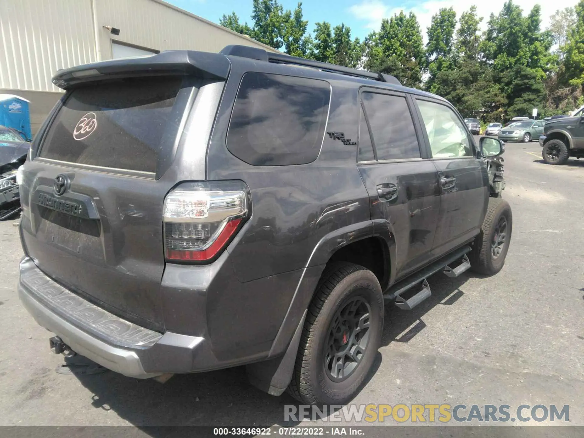 4 fotografías del automóvil dañado JTERU5JR6M5944248 TOYOTA 4RUNNER 2021