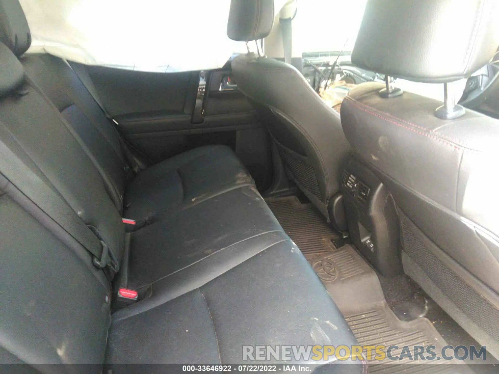 8 fotografías del automóvil dañado JTERU5JR6M5944248 TOYOTA 4RUNNER 2021
