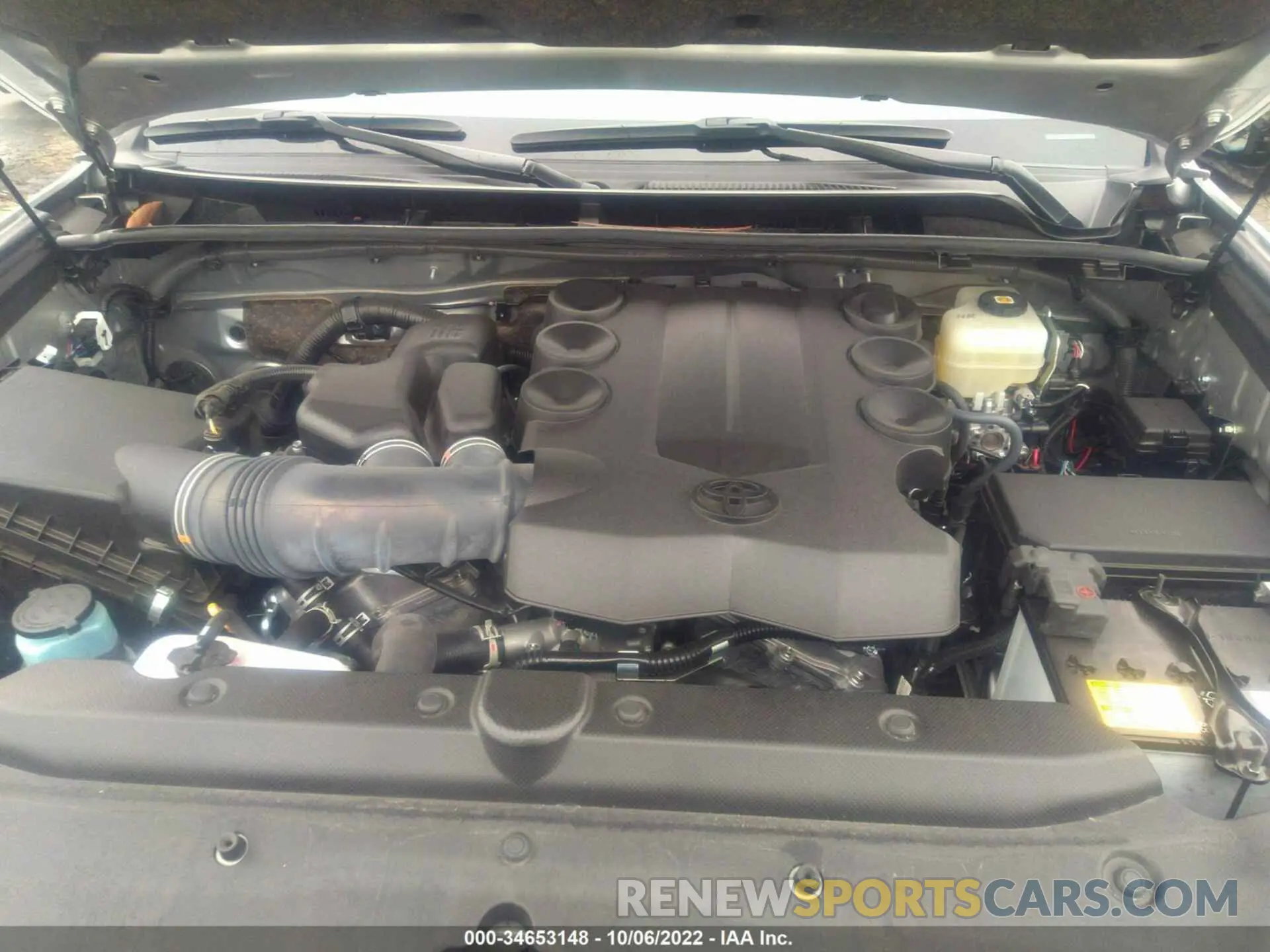 10 fotografías del automóvil dañado JTERU5JR7M5939530 TOYOTA 4RUNNER 2021