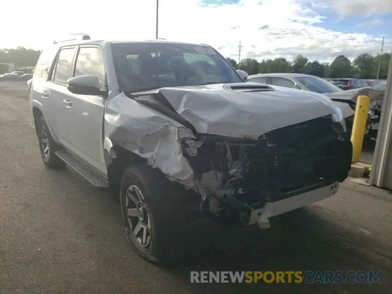 1 fotografías del automóvil dañado JTERU5JR8M5878401 TOYOTA 4RUNNER 2021