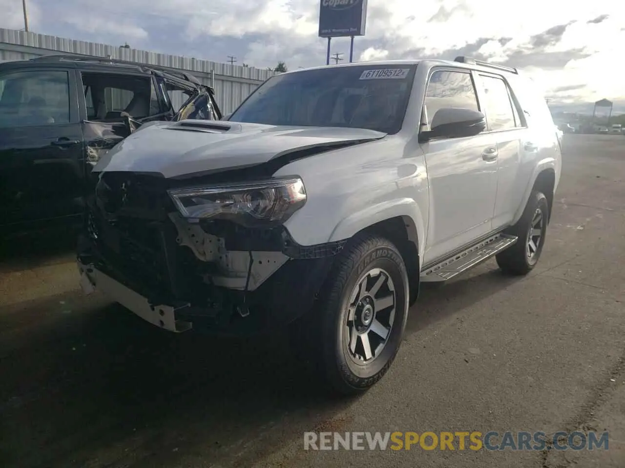 2 fotografías del automóvil dañado JTERU5JR8M5878401 TOYOTA 4RUNNER 2021