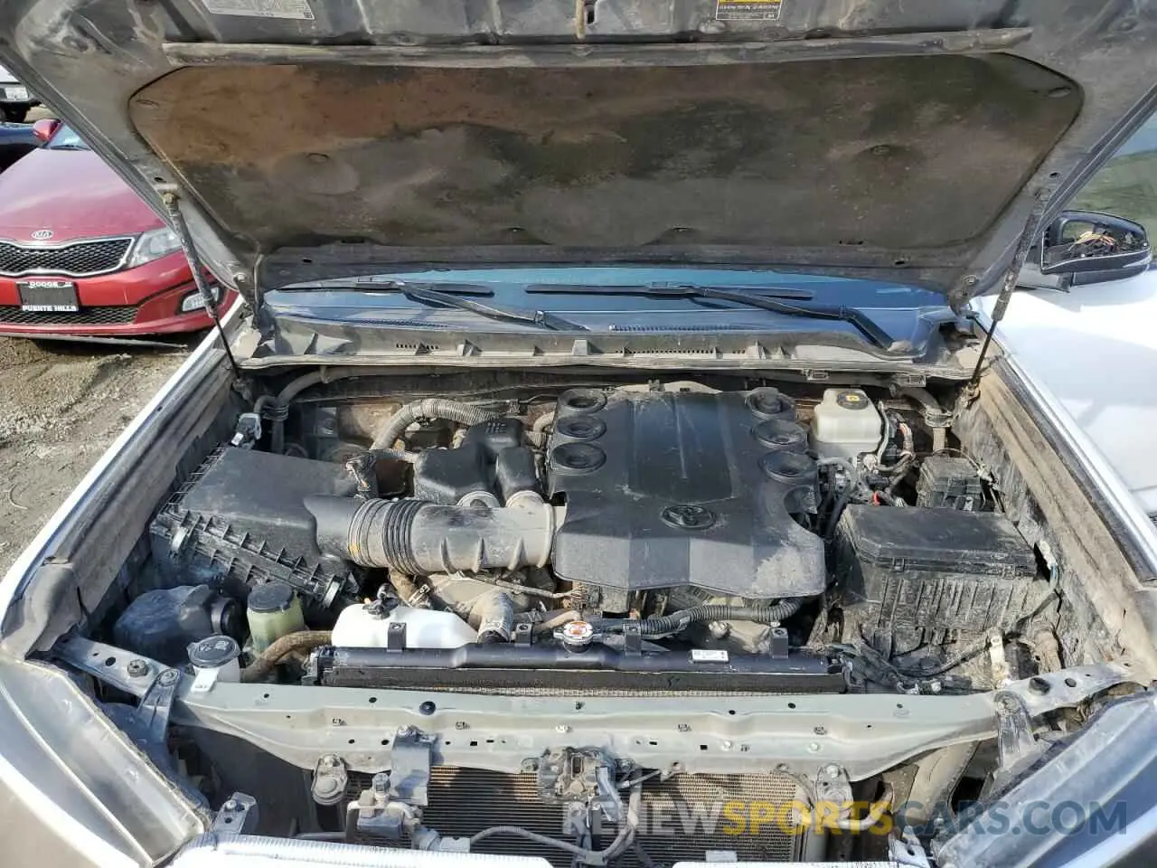 12 fotografías del automóvil dañado JTERU5JR8M5913227 TOYOTA 4RUNNER 2021