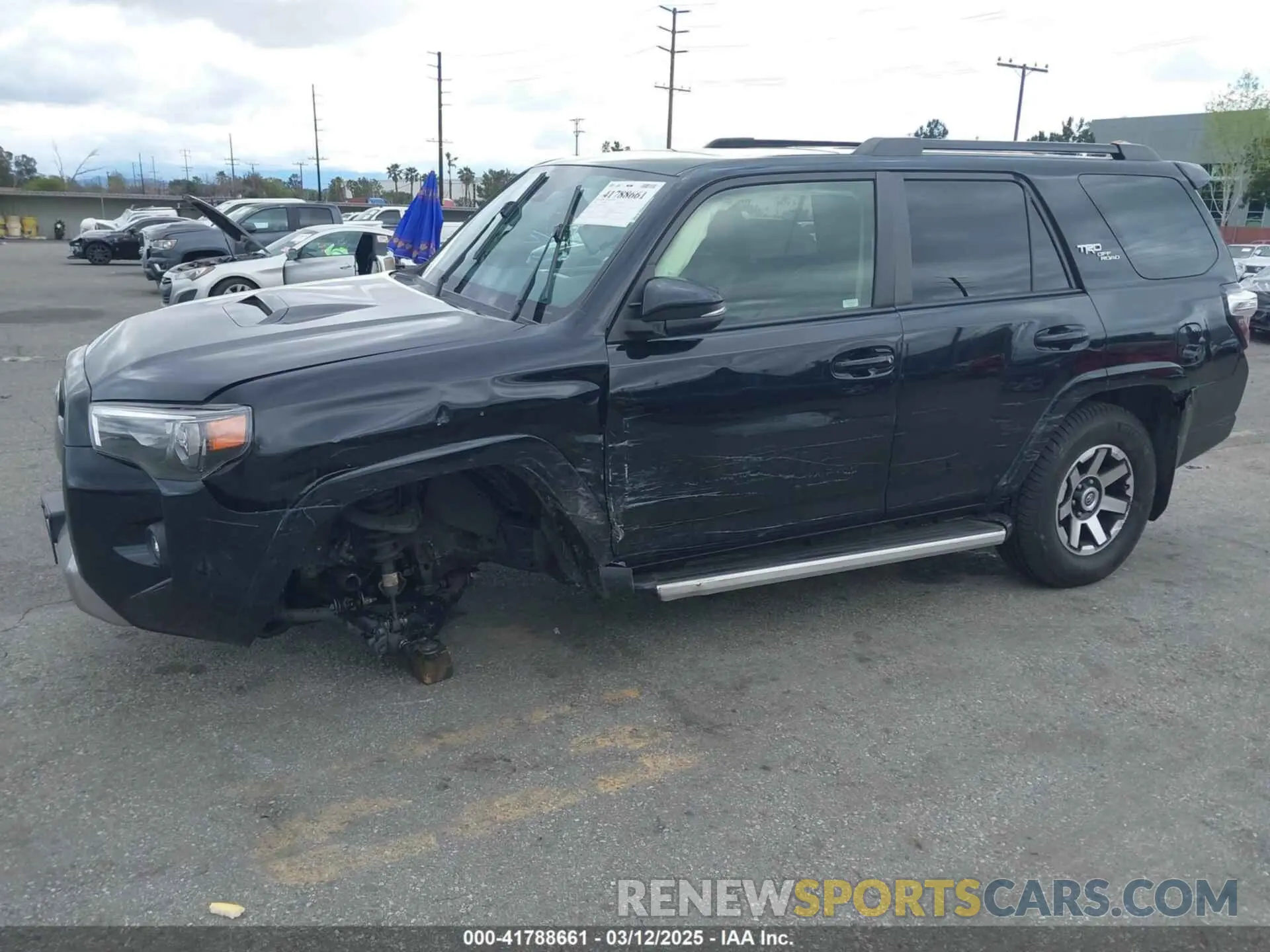 2 fotografías del automóvil dañado JTERU5JRXM5877816 TOYOTA 4RUNNER 2021