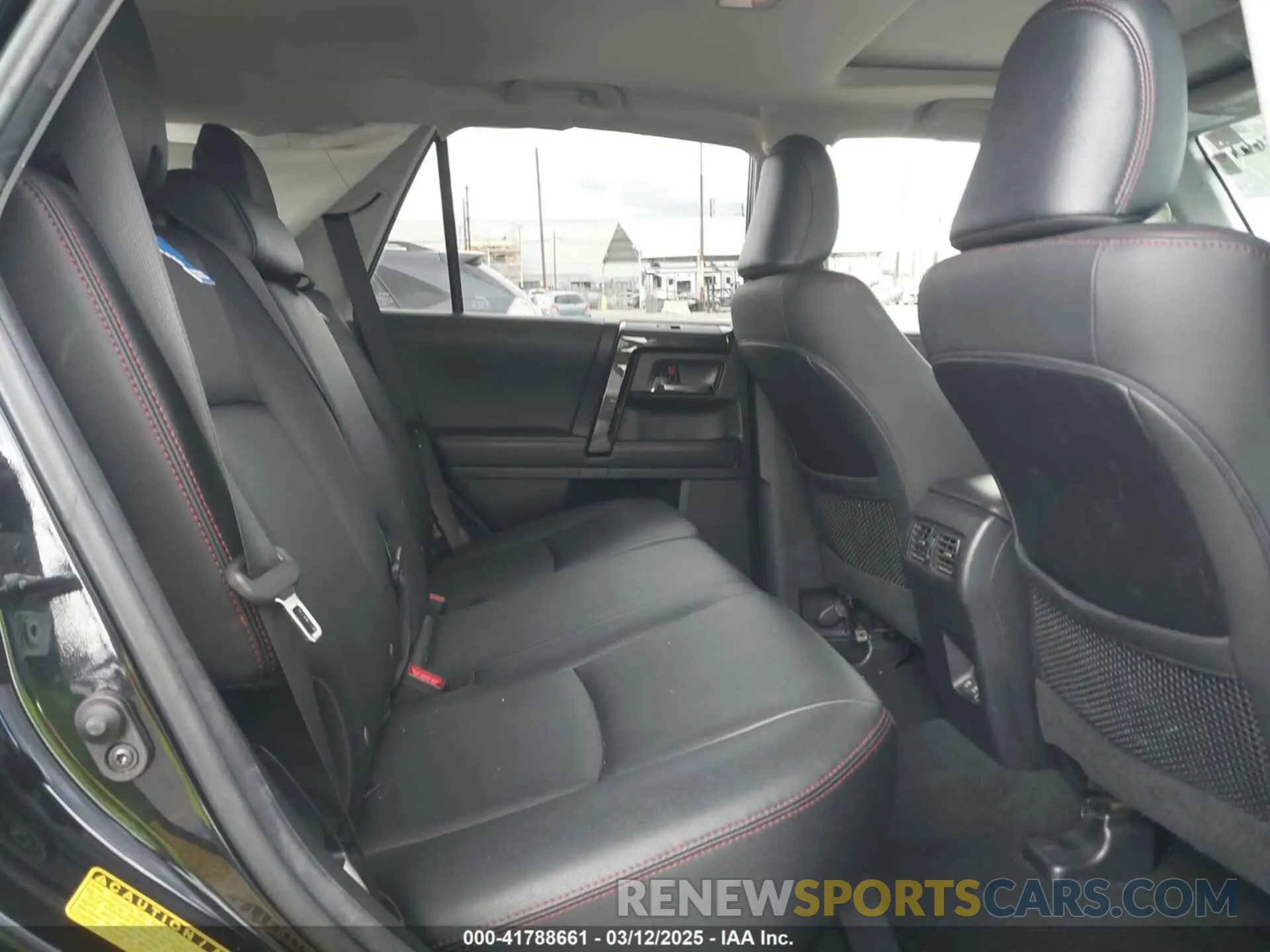 8 fotografías del automóvil dañado JTERU5JRXM5877816 TOYOTA 4RUNNER 2021