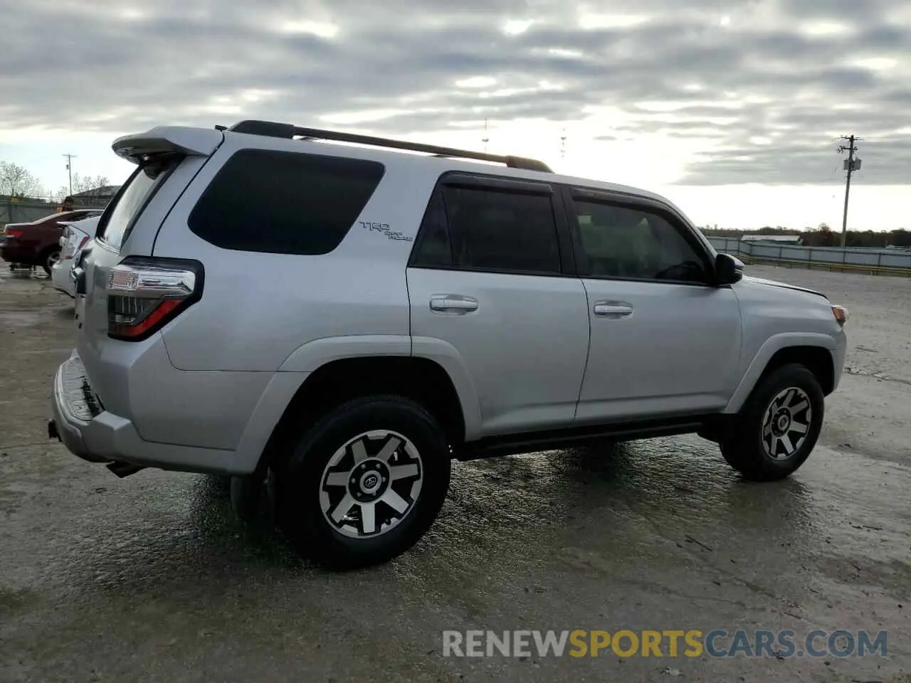 3 fotografías del automóvil dañado JTERU5JRXM5944561 TOYOTA 4RUNNER 2021