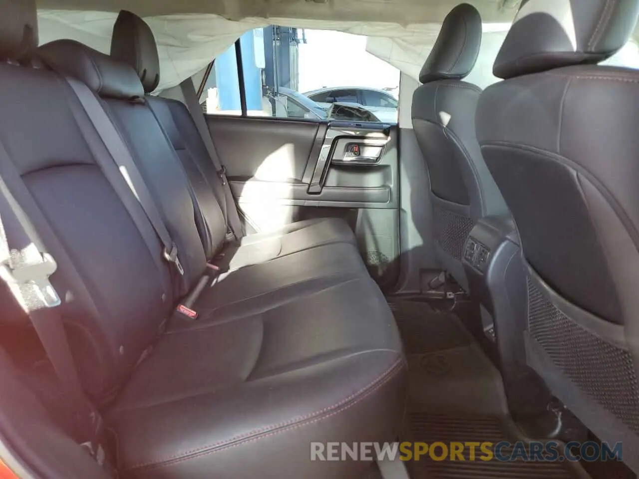 11 fotografías del automóvil dañado JTERU5JRXM5954331 TOYOTA 4RUNNER 2021