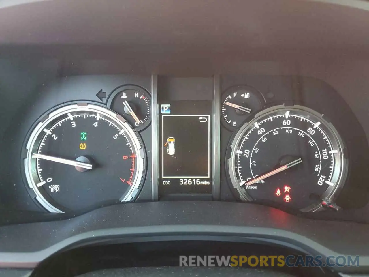 9 fotografías del automóvil dañado JTERU5JRXM5954331 TOYOTA 4RUNNER 2021