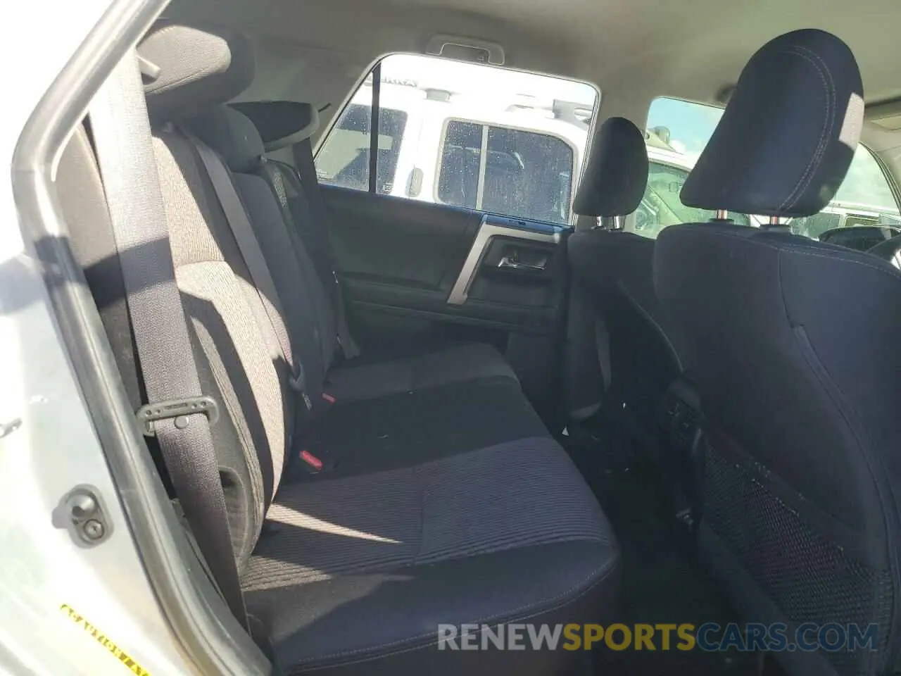 11 fotografías del automóvil dañado JTEZU5JR6M5234959 TOYOTA 4RUNNER 2021
