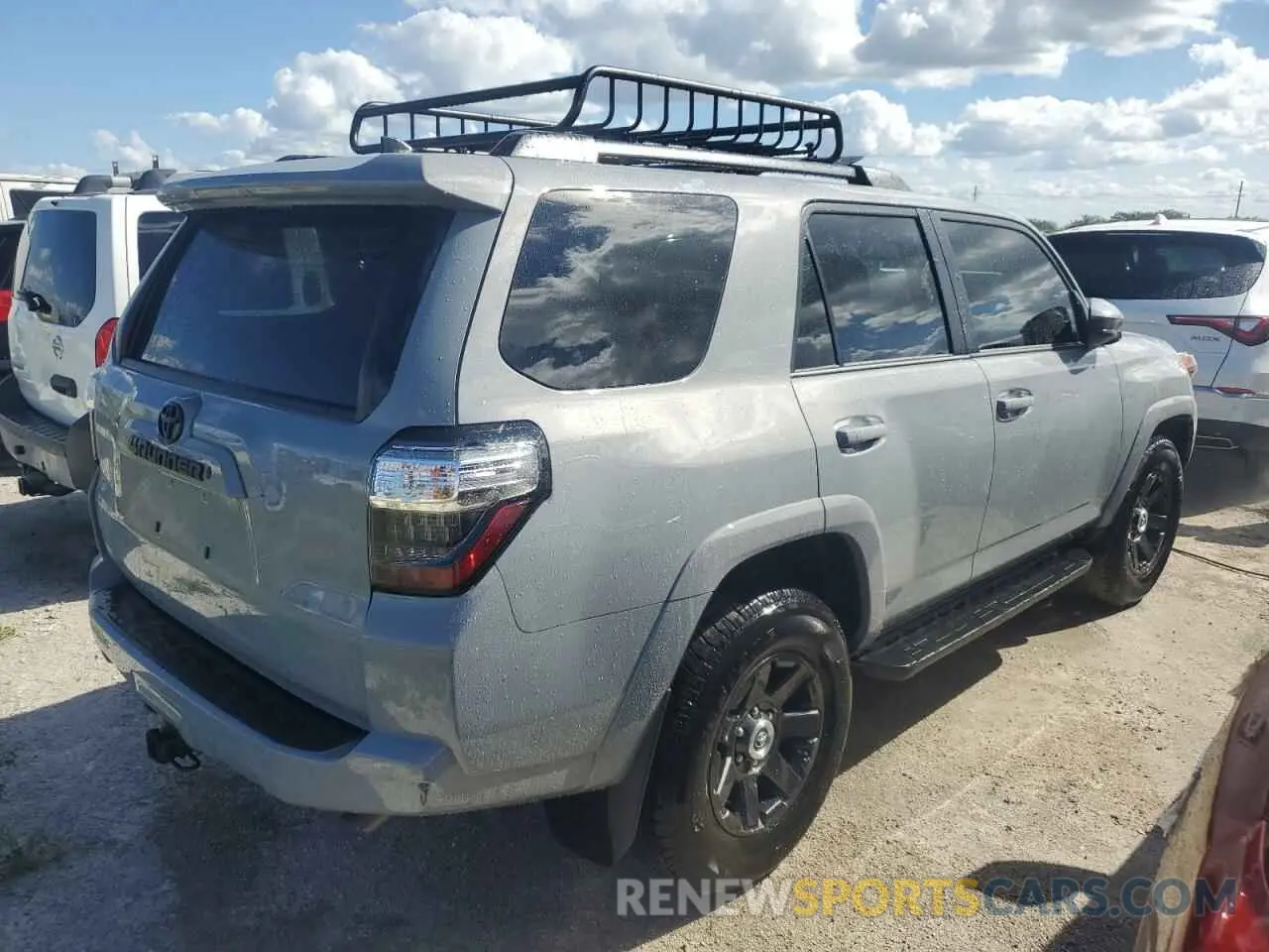 3 fotografías del automóvil dañado JTEZU5JR6M5234959 TOYOTA 4RUNNER 2021