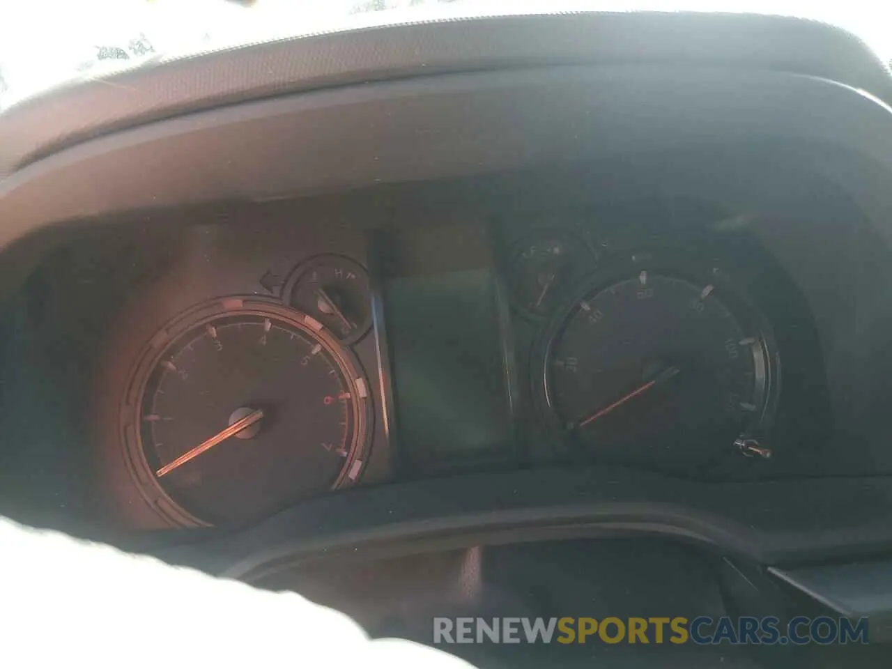 9 fotografías del automóvil dañado JTEZU5JR6M5234959 TOYOTA 4RUNNER 2021