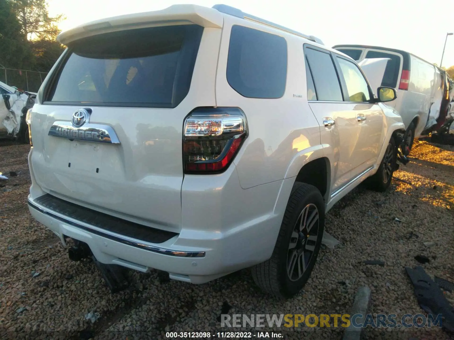 4 fotografías del automóvil dañado JTEDU5JR1N5263040 TOYOTA 4RUNNER 2022