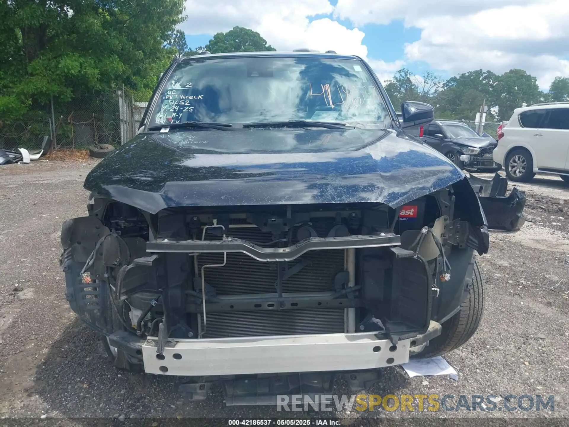 13 fotografías del automóvil dañado JTEEU5JR0N5257119 TOYOTA 4RUNNER 2022