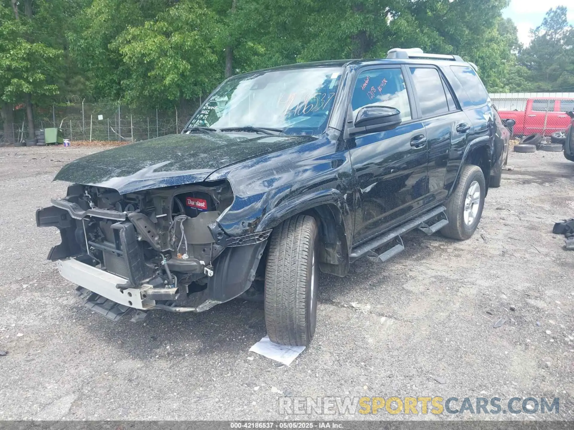 2 fotografías del automóvil dañado JTEEU5JR0N5257119 TOYOTA 4RUNNER 2022