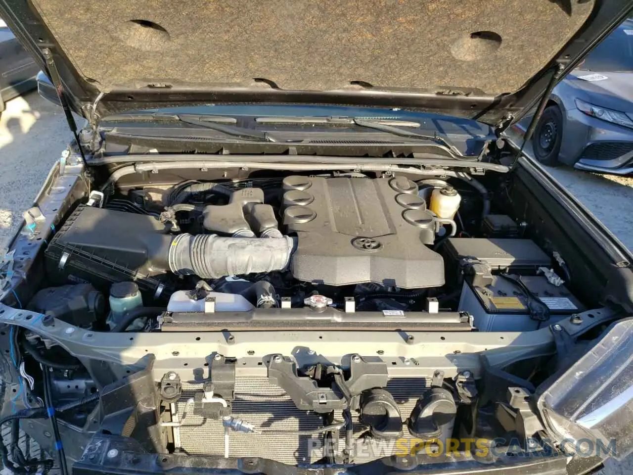 11 fotografías del automóvil dañado JTEEU5JR0N5261378 TOYOTA 4RUNNER 2022