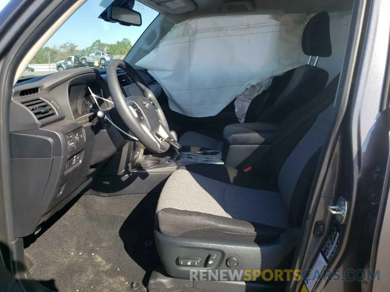5 fotografías del automóvil dañado JTEEU5JR1N5255458 TOYOTA 4RUNNER 2022