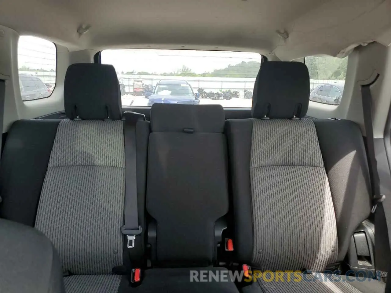 10 fotografías del automóvil dañado JTEEU5JR2N5258658 TOYOTA 4RUNNER 2022