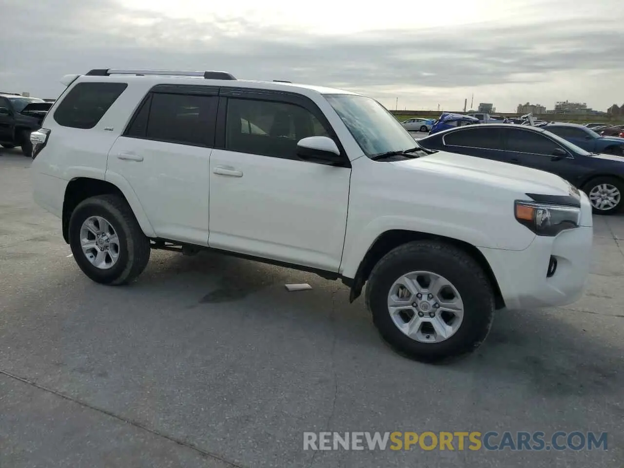4 fotografías del automóvil dañado JTEEU5JR3N5259981 TOYOTA 4RUNNER 2022
