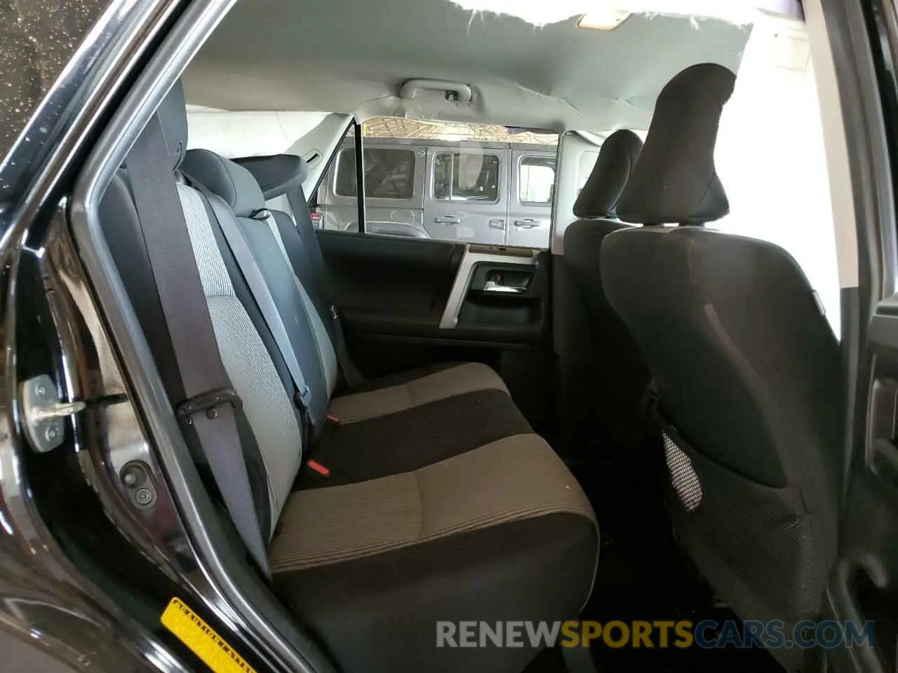 11 fotografías del automóvil dañado JTEEU5JR7N5271700 TOYOTA 4RUNNER 2022