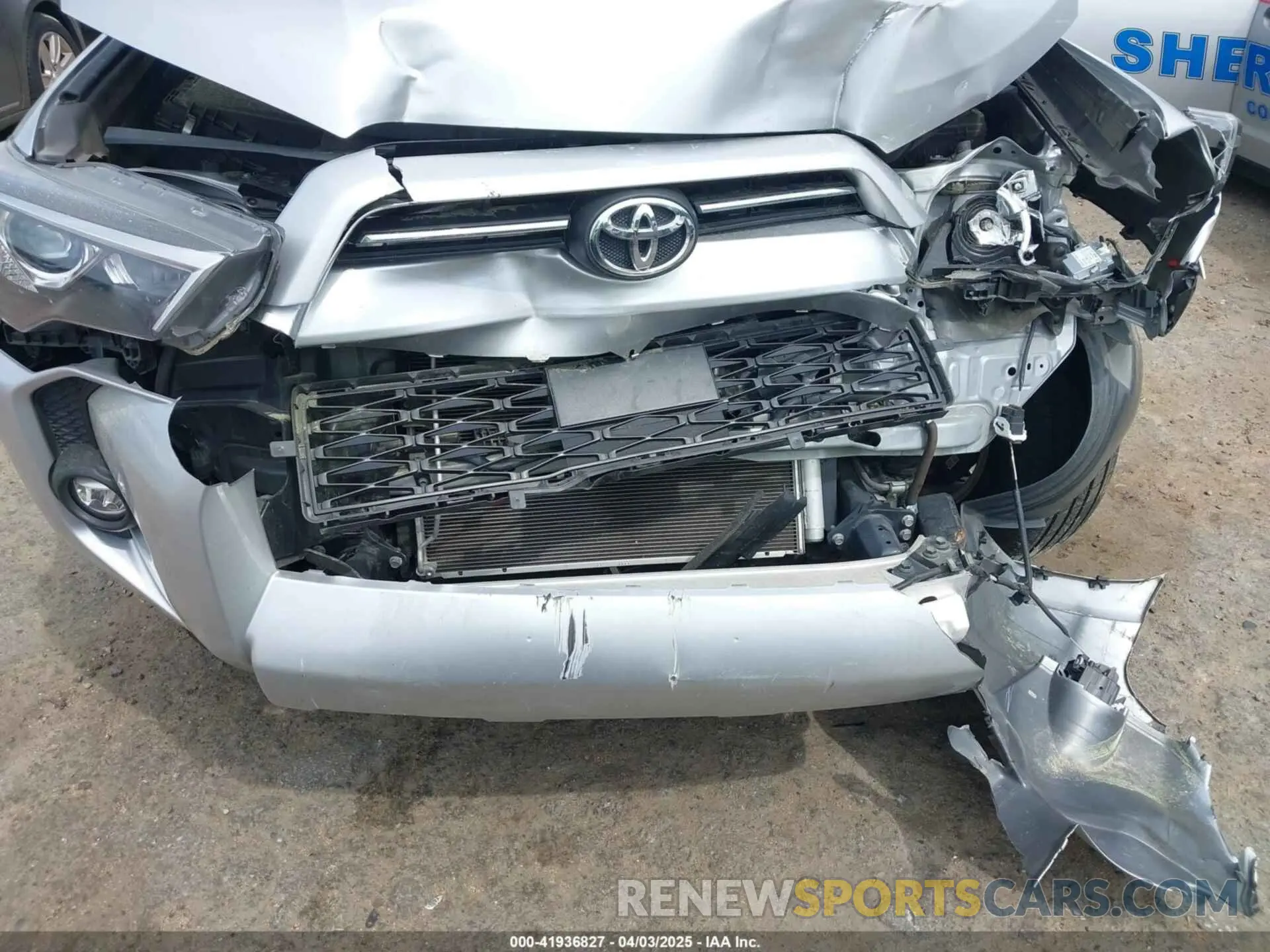 6 fotografías del automóvil dañado JTEEU5JR8N5255568 TOYOTA 4RUNNER 2022