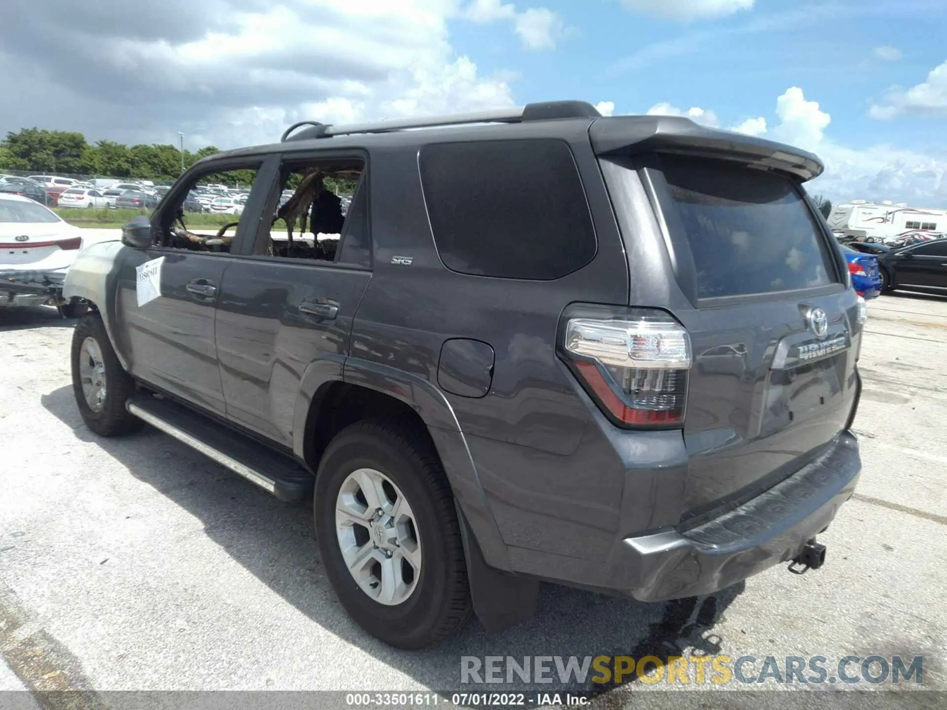 3 fotografías del automóvil dañado JTEEU5JRXN5258875 TOYOTA 4RUNNER 2022